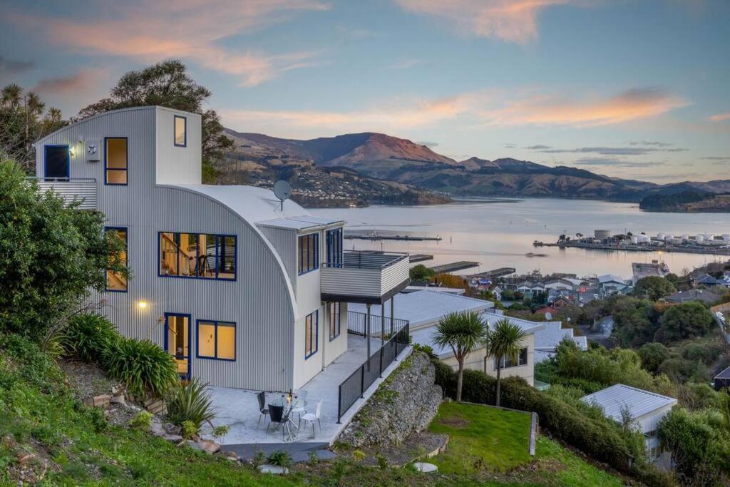 The Lighthouse- Ocean View Tranquil Retreat! Villa Lyttelton ภายนอก รูปภาพ